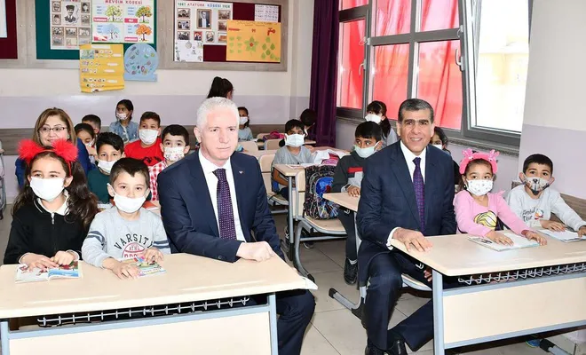 Hayırsever Altunkaya ailesi tarafından yaptırılan okulun açılışı yapıldı