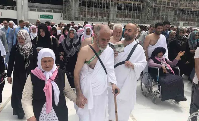 İlk umre kafilesi kutsal topraklara gitti