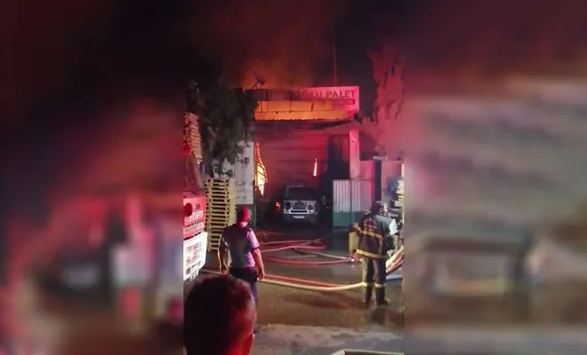 Ahşap palet imalathanesindeki yangın maddi zarara yol açtı
