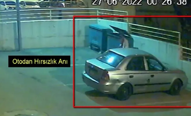 Otomobilden hırsızlık güvenlik kamerasına yansıdı