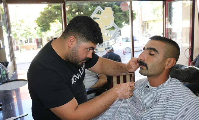 Berberlerden vatandaşlara ‘tıraşlarınızı son güne bırakmayın’ uyarısı