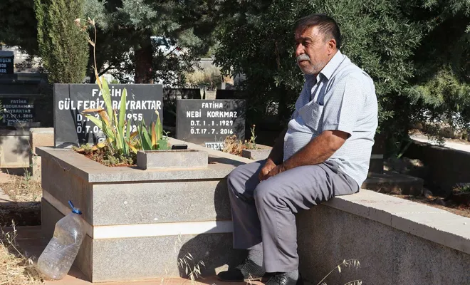 Arife günü mezarlık ziyaretleri unutulmadı