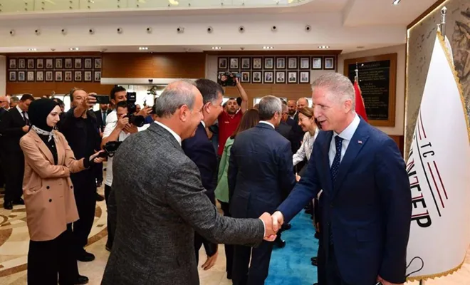 Vali Gül, İl Protokolü ile bayramlaştı