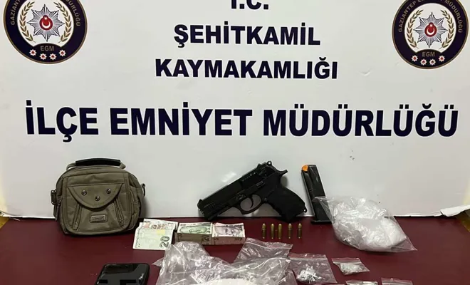 Durdurulan şahsın üstünde uyuşturucu ele geçirildi 