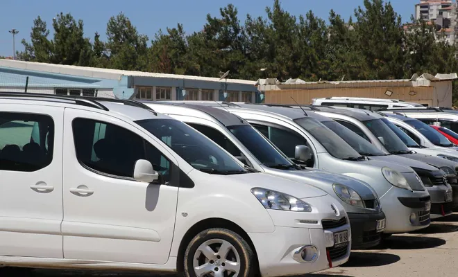 Oto Galericiler Esnafı: Vatandaş aracı yatırım için tercih ediyor