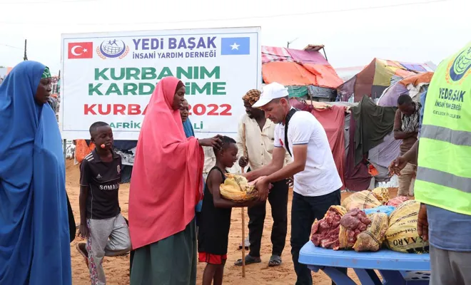 Yedi Başak İnsani Yardım Derneği kurban emanetlerini sahiplerine ulaştırdı