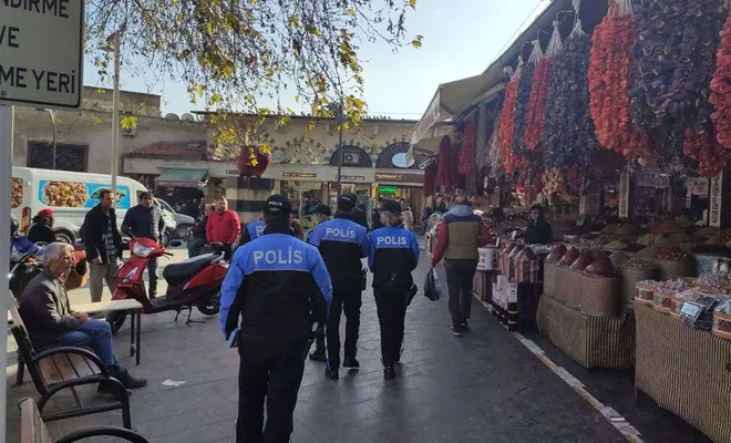 Halk hırsızlara ve dolandırıcılara karşı uyarıldı