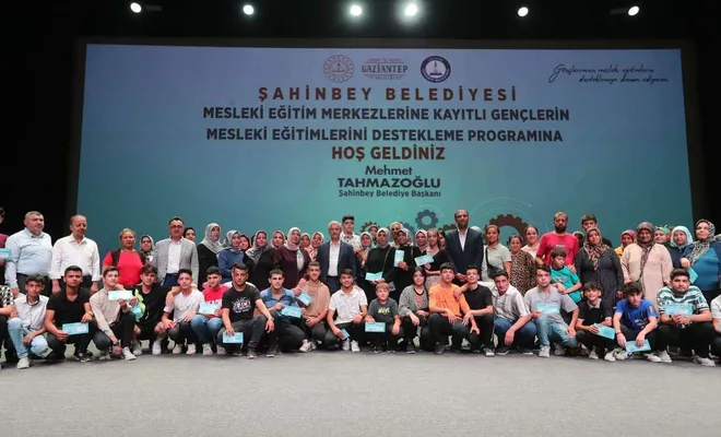 Gaziantep'te mesleki eğitim merkezleri öğrencilerin aylık ödemelerine başladı