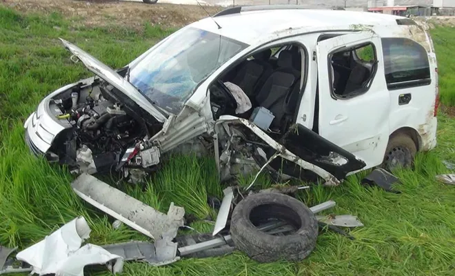 Gaziantep’te hafriyat kamyonu ile otomobil çarpıştı: Bir ölü bir yaralı