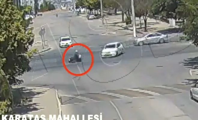 Trafik kazaları kameralara yansıdı 