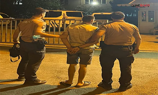Dur ihtarına uymayan şüphelinin üzerinde 1 adet tabanca ve bir miktar uyuşturucu ele geçirildi