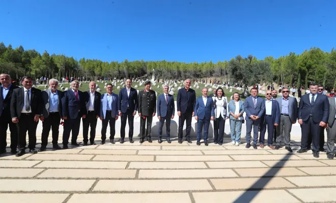 Şahinbey Belediyesi Çanakkale’deki 4 şehitliğin düzenlemesini yaptı