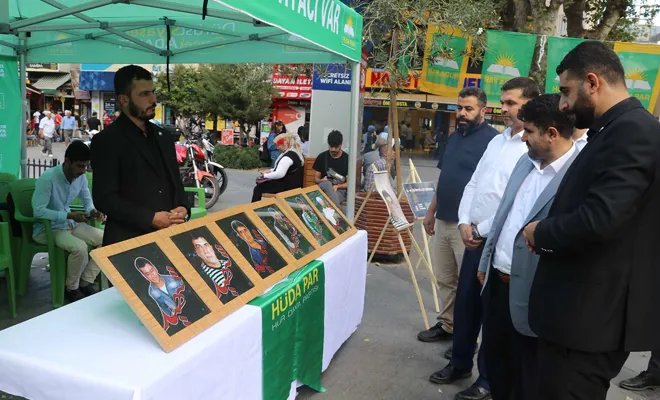 Gaziantep’te şehit Yasin ve arkadaşları anısına resim sergisi açıldı