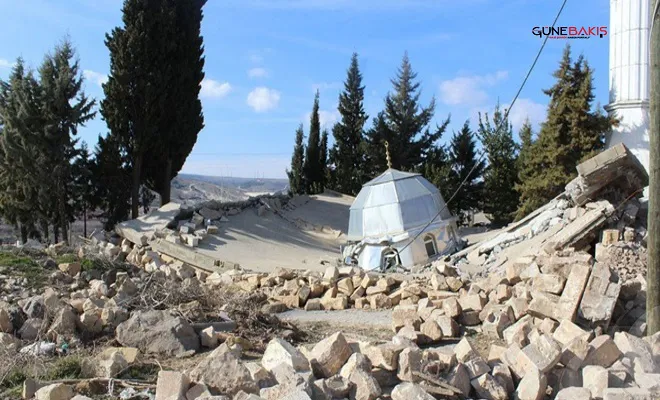Gaziantep’te cami yıkıldı minaresi ayakta kaldı