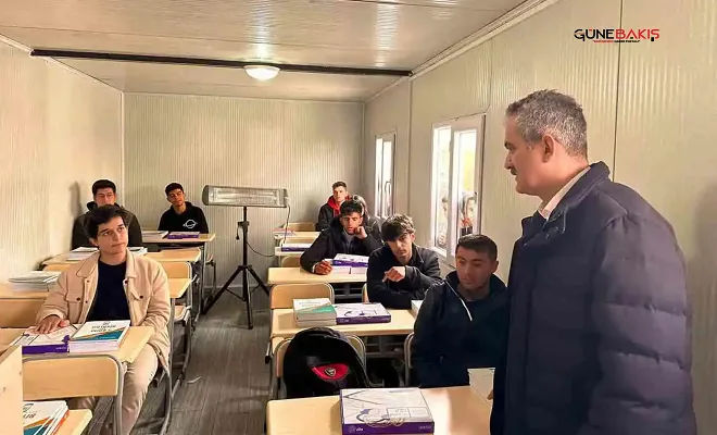 Depremin ağır hasara neden olduğu 4 ilde okullar bugün açıldı