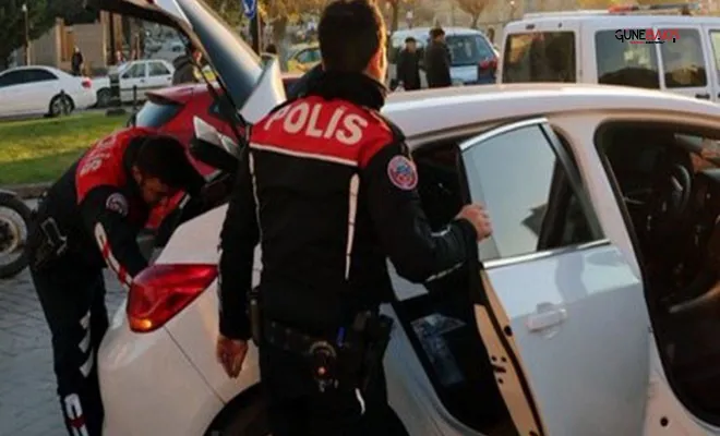 Gaziantep’te durdurulan araçta 15 bin adet uyuşturucu hap yakalandı