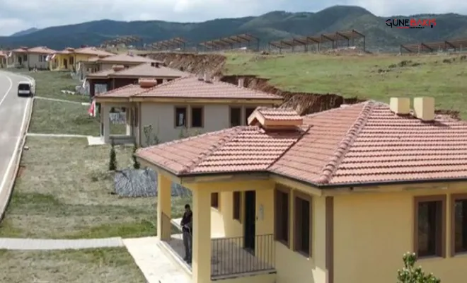 Gaziantep'te depremden 76 gün sonra köy evleri teslim edildi