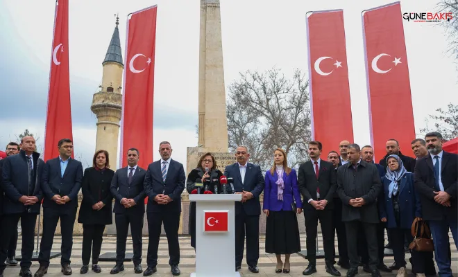 Şahin, Seçim çalışmalarına Şehitler Abidesi’ ni ziyaret ederek başladı