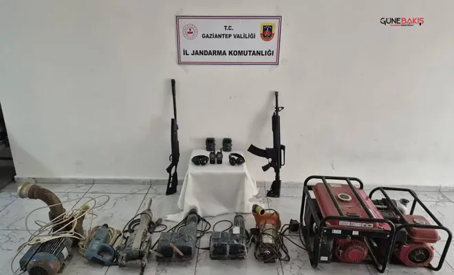 Patlayıcı madde ile kaçak kazı yapan 5 kişi  suçüstü yakalandı