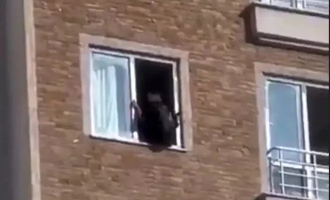 Gaziantep'te genç kız intihar girişiminde bulundu, polis son anda kurtardı