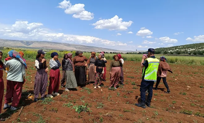 Vatandaşlar anız yakmanın zararlarına karşı bilgilendirildi 