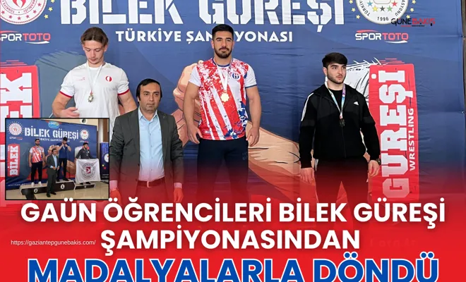 GAÜN öğrencileri bilek güreşi şampiyonasından madalyalarla döndü