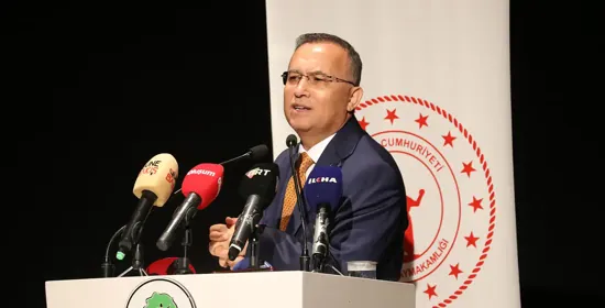Yetimler Vakfı Gaziantep'te yetim çocuklara çeşitli ikramlarda bulundu 