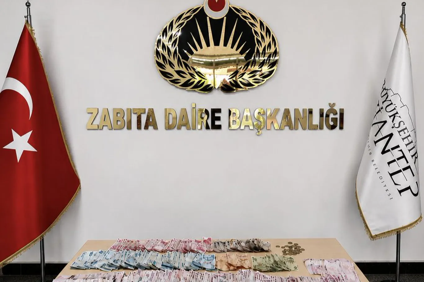 Antep fıstığında hasat zamanı: HÜDA PAR Gaziantep İl Başkanı Kaya'dan "bereket ve bol kazanç" mesajı